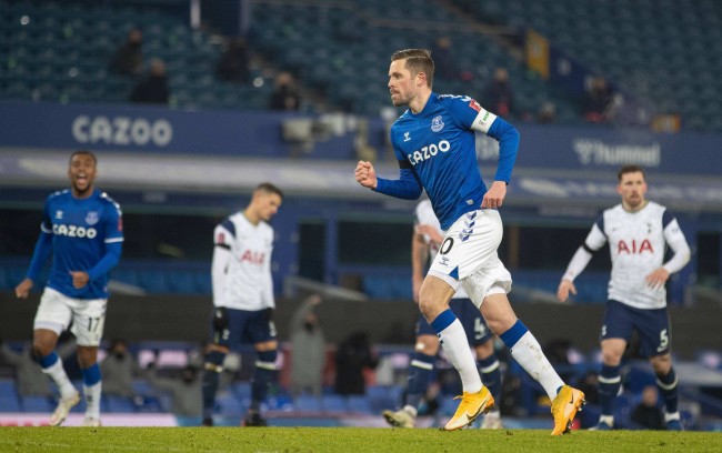 中场核心 中场核心