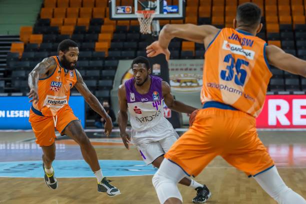 了两名重量 了两名重量